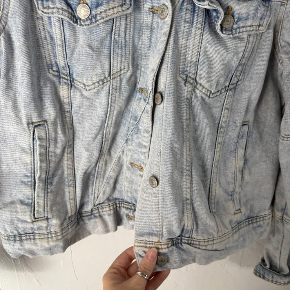 Free People Distressed Light Wash Denim Jacket Women's L‎ Boho Festival Western - Picture 3 of 10